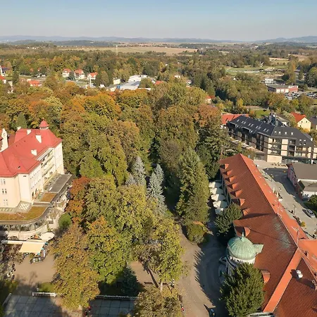 Ogrody Pieniawskie Apartament Paryski Polanica-Zdroj Exterior photo